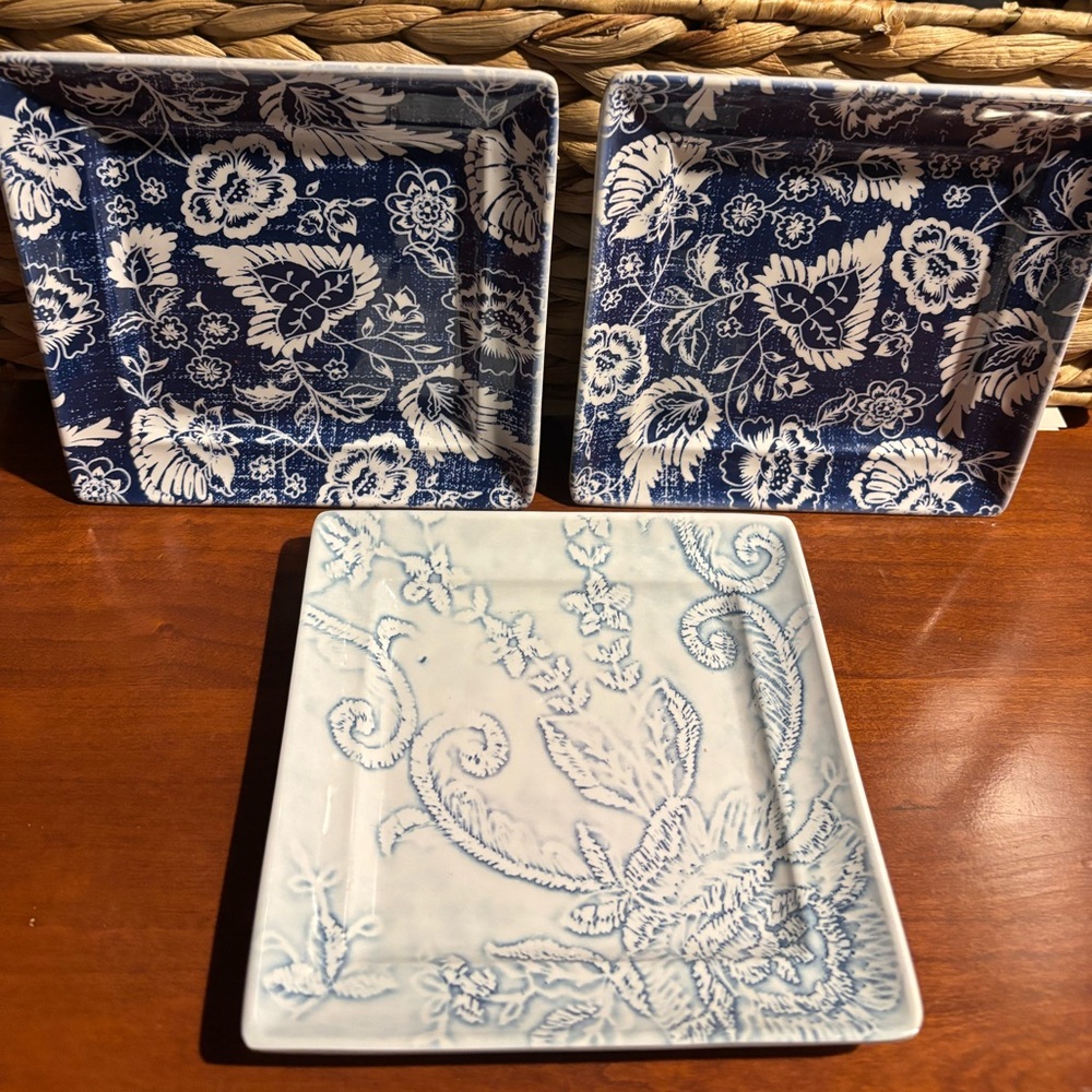 3 Sur La Table Square Blue Melamine Dinner Plate